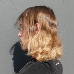 PXL_20251217_195110487